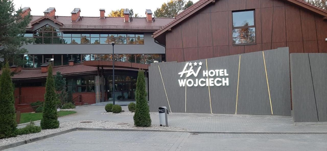 Hotel Wojciech เอากุสตูฟ ภายนอก รูปภาพ
