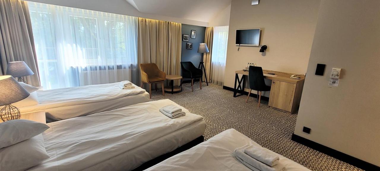Hotel Wojciech เอากุสตูฟ ภายนอก รูปภาพ