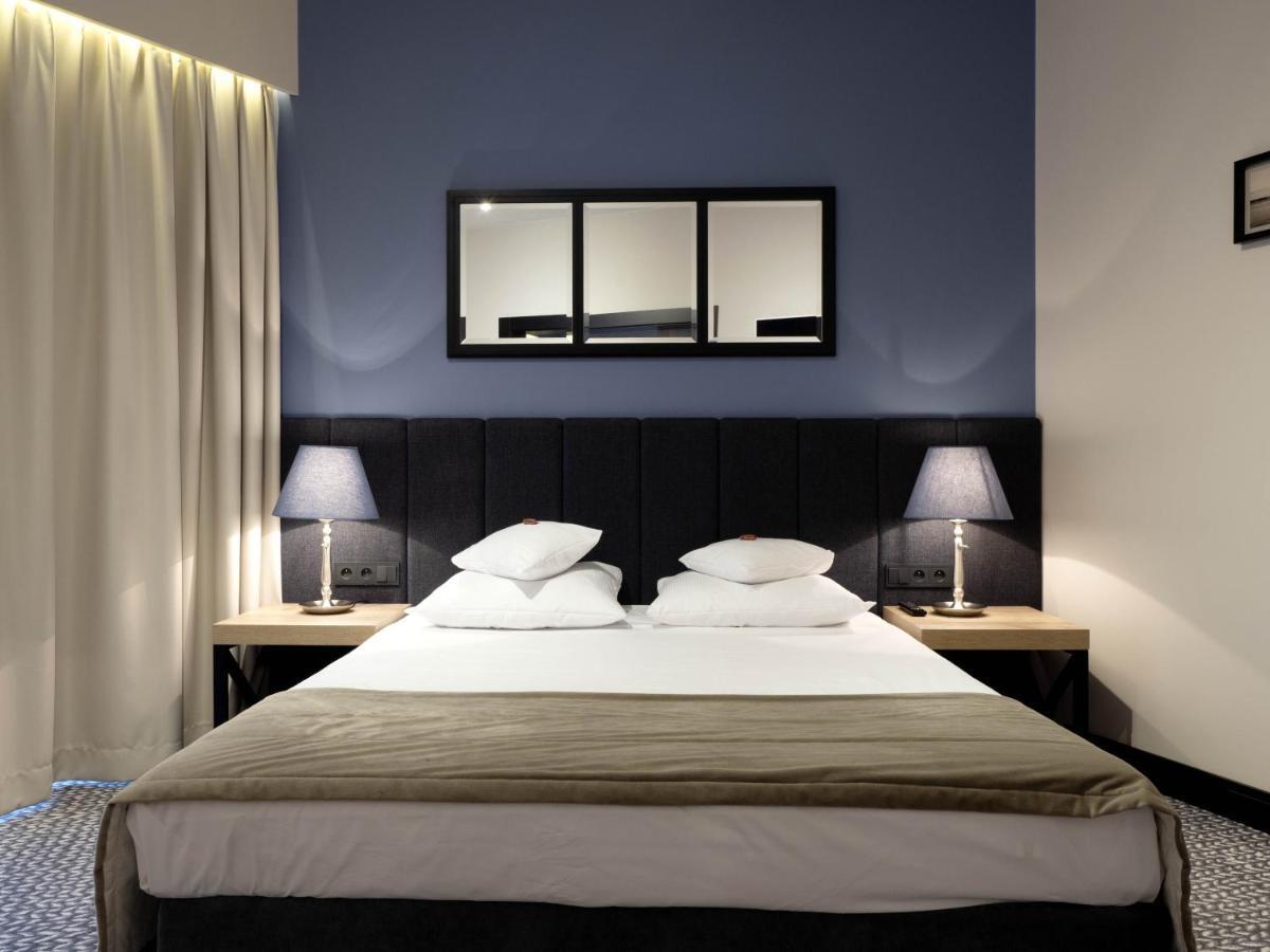 Hotel Wojciech เอากุสตูฟ ภายนอก รูปภาพ